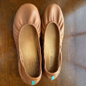 EUC Chestnut Brown Tieks—Size 8